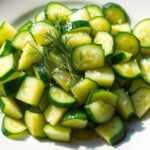 Salade de concombres écrasés